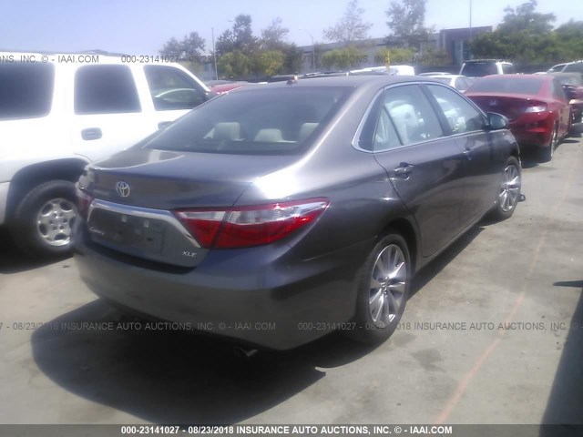 4T4BF1FKXFR473655 - 2015 TOYOTA CAMRY LE/XLE/SE/XSE GRAY photo 4