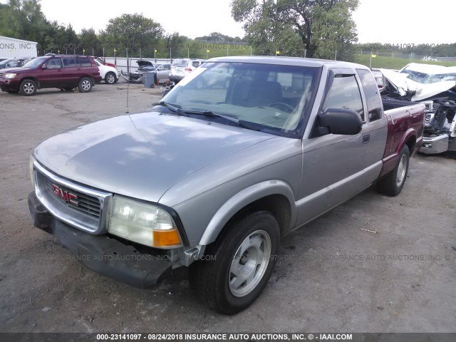 1GTCS19W028242487 - 2002 GMC SONOMA BEIGE photo 2