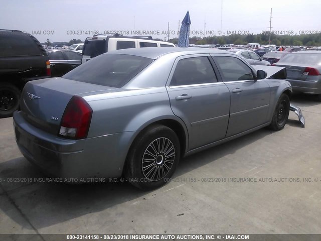 2C3KA43R16H501978 - 2006 CHRYSLER 300 GRAY photo 4