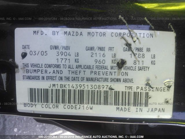 JM1BK143951308976 - 2005 MAZDA 3 HATCHBACK BLACK photo 9