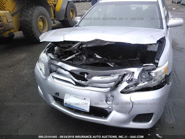 4T4BF3EKXBR202893 - 2011 TOYOTA CAMRY SE/LE/XLE ვერცხლისფერი ფოტო 6
