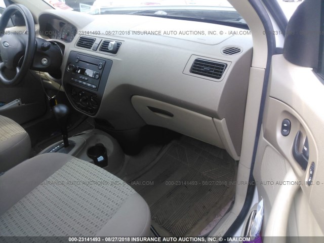 1FAFP34N37W127304 - 2007 FORD FOCUS ZX4/S/SE/SES 白色 照片 5