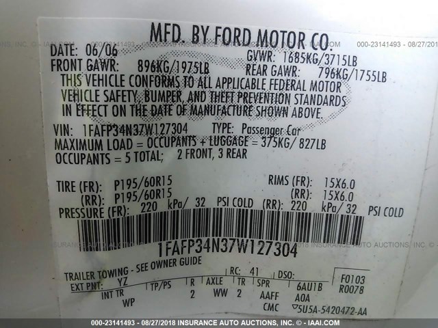 1FAFP34N37W127304 - 2007 FORD FOCUS ZX4/S/SE/SES WHITE photo 9