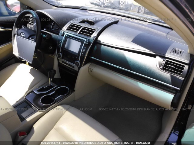 4T4BF1FK5ER391931 - 2014 TOYOTA CAMRY L/SE/LE/XLE Mavi foto 5