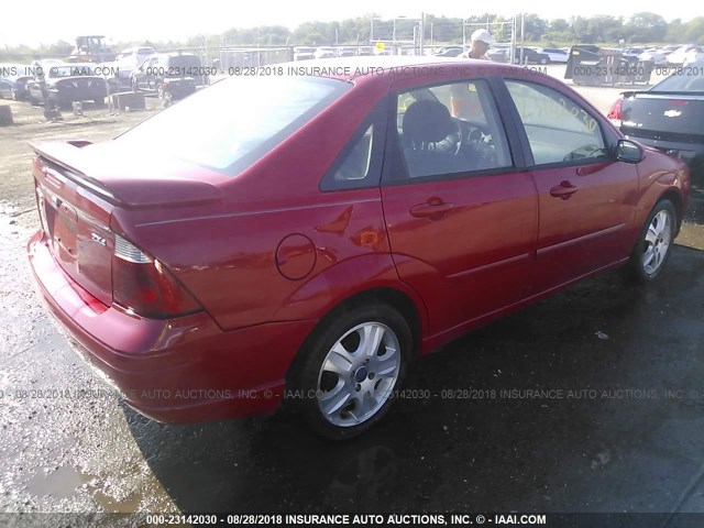 1FAFP38Z85W295269 - 2005 FORD FOCUS ZX4 ST RED photo 4