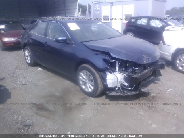 4T4BF1FK1GR549555 - 2016 TOYOTA CAMRY LE/XLE/SE/XSE 蓝色 照片 1