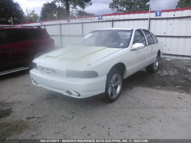 1G1BL52PXTR152058 - 1996 CHEVROLET CAPRICE / IMPALA CLASSIC/SS WHITE photo 2