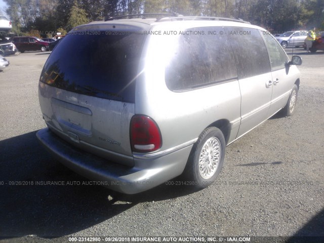 1C4GP54L4TB126981 - 1996 CHRYSLER TOWN & COUNTRY  SILVER photo 4