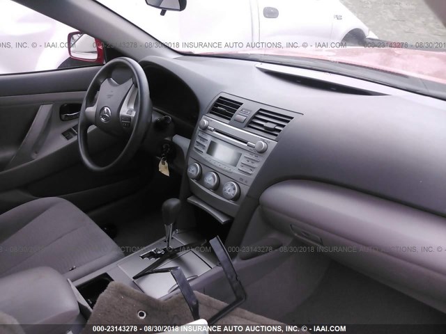 4T4BF3EK8AR001606 - 2010 TOYOTA CAMRY SE/LE/XLE 红色 照片 5