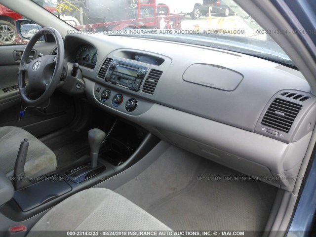 4T1BE32K43U723286 - 2003 TOYOTA CAMRY LE/XLE/SE Көк фото 5