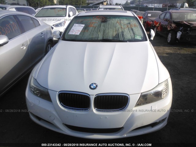 WBAPK5C5XBA657704 - 2011 BMW 328 XI SULEV WHITE photo 6