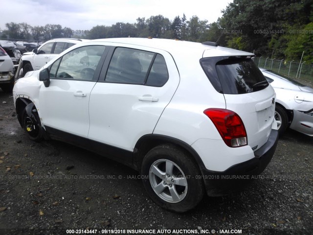 KL7CJPSB6FB245476 - 2015 CHEVROLET TRAX 1LS WHITE photo 3