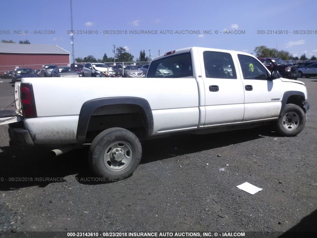 1GCHC23U95F863176 - 2005 CHEVROLET SILVERADO C2500 HEAVY DUTY WHITE photo 4