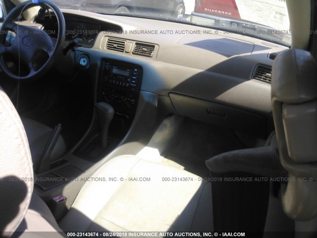 4T1BG22K2XU902663 - 1999 TOYOTA CAMRY CE/LE/XLE 棕色 照片 5
