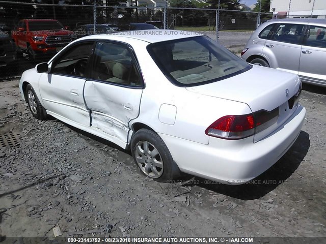 1HGCG66842A038516 - 2002 HONDA ACCORD EX/SE WHITE photo 3