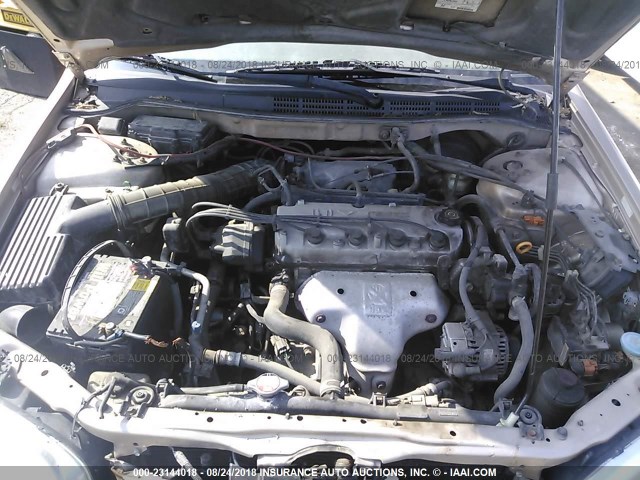 1HGCG56612A131812 - 2002 HONDA ACCORD EX GOLD photo 10