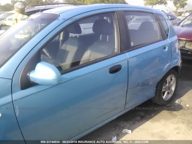 KL1TG666X6B653883 - 2006 CHEVROLET AVEO BLUE photo 6