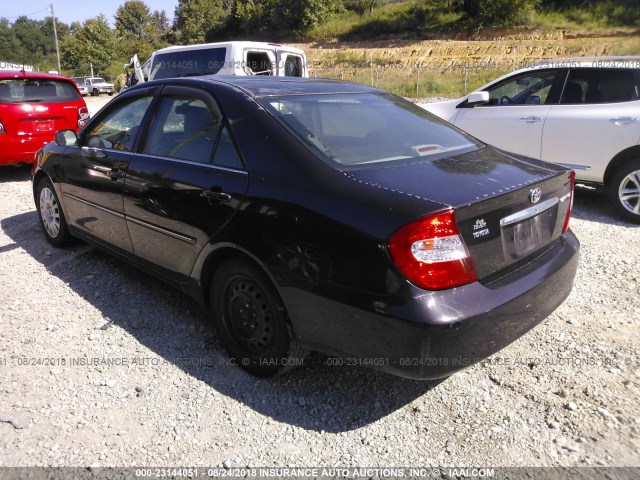 4T1BE32KX2U636703 - 2002 TOYOTA CAMRY LE/XLE/SE Qara foto 3