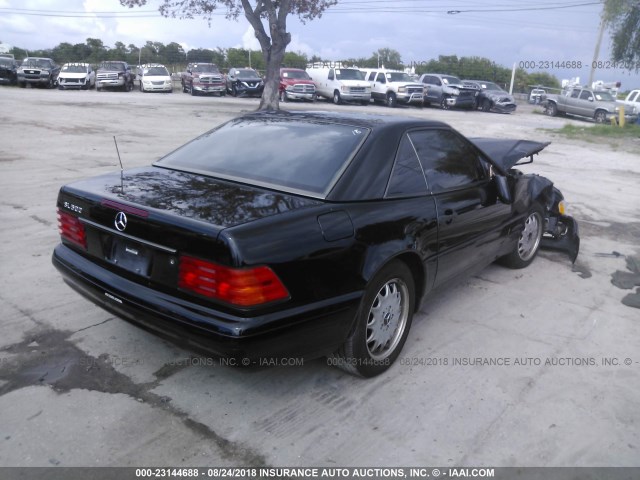 WDBFA67F8WF169322 - 1998 MERCEDES-BENZ SL 500 BLACK photo 4