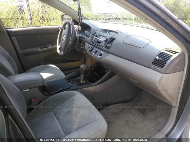 4T1BE32K83U744139 - 2003 TOYOTA CAMRY LE/XLE/SE GRAY photo 5