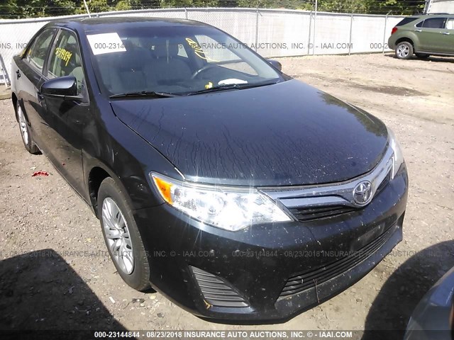 4T4BF1FK0DR330081 - 2013 TOYOTA CAMRY L/SE/LE/XLE 深蓝色 照片 1