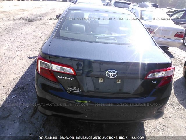 4T4BF1FK0DR330081 - 2013 TOYOTA CAMRY L/SE/LE/XLE 深蓝色 照片 6