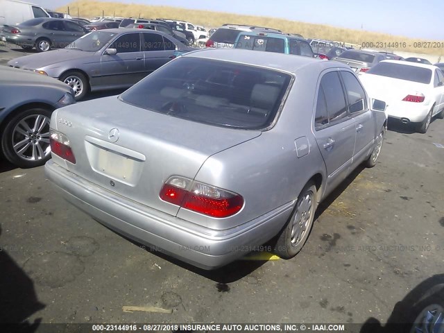 WDBJF25F0WA626211 - 1998 MERCEDES-BENZ E 300TD SILVER photo 4