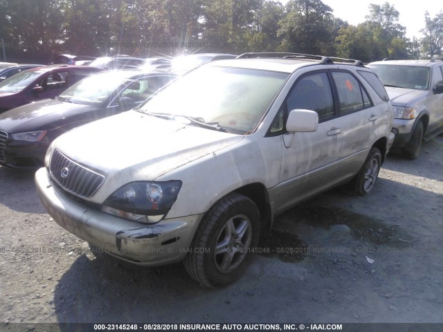 JT6HF10U0Y0108924 - 2000 LEXUS RX 300 WHITE photo 2