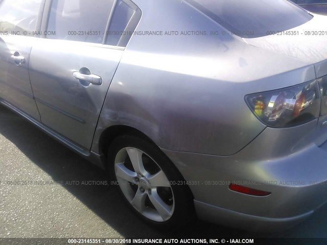 JM1BK323741168309 - 2004 MAZDA 3 S GRAY photo 6