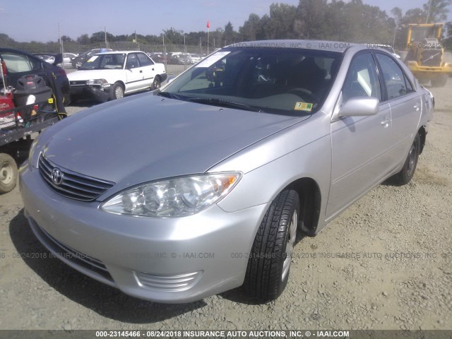 4T1BE32K46U686907 - 2006 TOYOTA CAMRY LE/XLE/SE 银色 照片 2