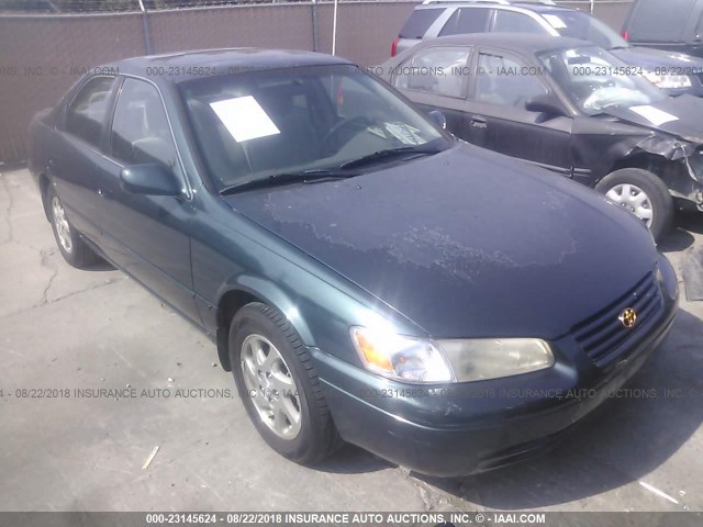 JT2BF22K4V0013710 - 1997 TOYOTA CAMRY LE/XLE GREEN photo 1