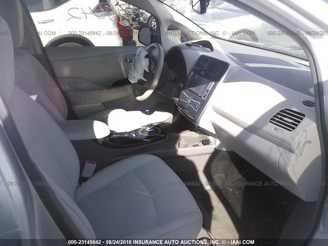 JN1AZ0CP4CT021832 - 2012 NISSAN LEAF SV/SL SILVER photo 5