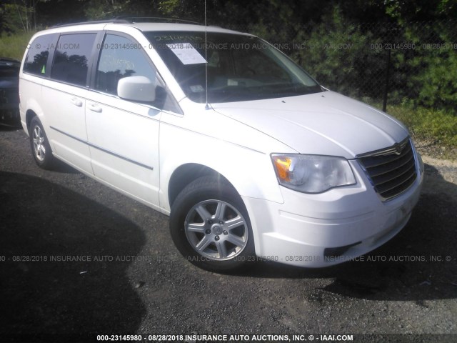 2A4RR5D19AR128350 - 2010 CHRYSLER TOWN & COUNTRY TOURING WHITE photo 1