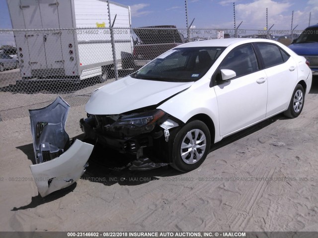 5YFBURHE1HP720037 - 2017 TOYOTA COROLLA L/LE/XLE/SE/XSE WHITE photo 2