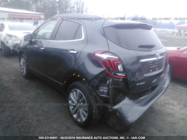 KL4CJASB7JB611240 - 2018 BUICK ENCORE PREFERRED Сұр фото 3