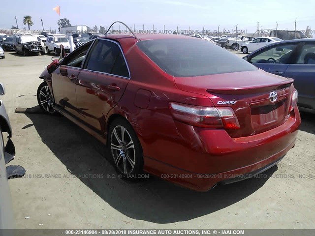 4T1BK46K77U049228 - 2007 TOYOTA CAMRY NEW GENERAT LE/XLE/SE RED photo 3