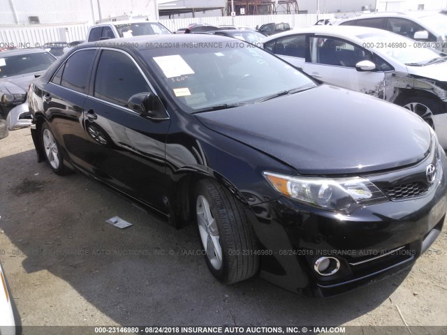 4T1BF1FK0EU819317 - 2014 TOYOTA CAMRY L/SE/LE/XLE 黑色 照片 1