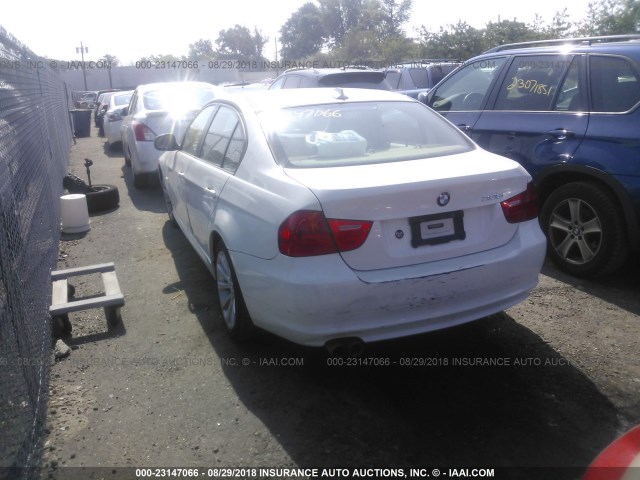 WBAPK5C56BF124784 - 2011 BMW 328 XI SULEV WHITE photo 3