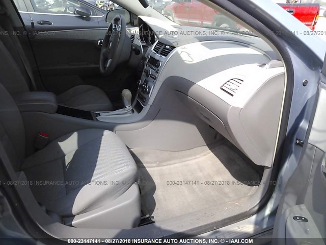 1G1ZG57B794155991 - 2009 CHEVROLET MALIBU LS ნაცრისფერი ფოტო 5