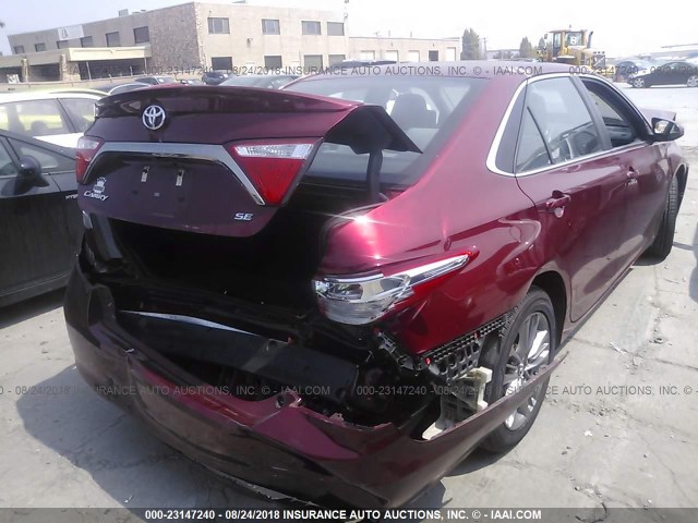 4T1BF1FKXFU977956 - 2015 TOYOTA CAMRY LE/XLE/SE/XSE RED photo 4