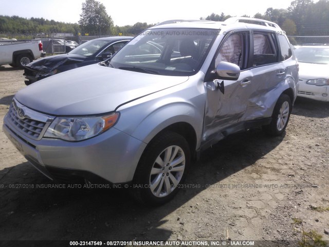 JF2SHAHC9CH431353 - 2012 SUBARU FORESTER TOURING 银色 照片 2