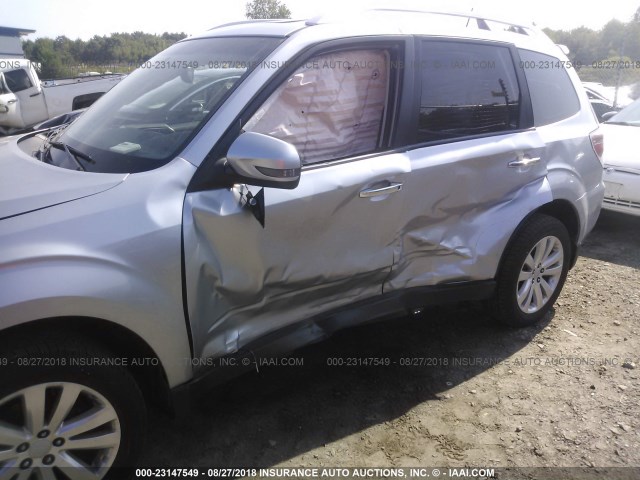 JF2SHAHC9CH431353 - 2012 SUBARU FORESTER TOURING 银色 照片 6