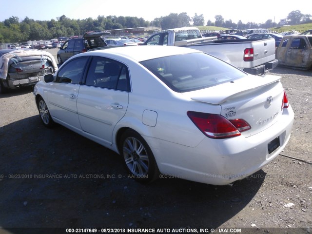 4T1BK36B76U161665 - 2006 TOYOTA AVALON XL/XLS/TOURING/LIMITED WHITE photo 3