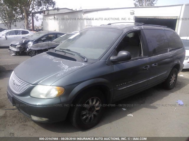 2C4GP54L21R370756 - 2001 CHRYSLER TOWN & COUNTRY LXI GREEN photo 2