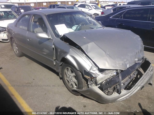 JT2BF28KXW0096911 - 1998 TOYOTA CAMRY LE/XLE 金色 照片 1