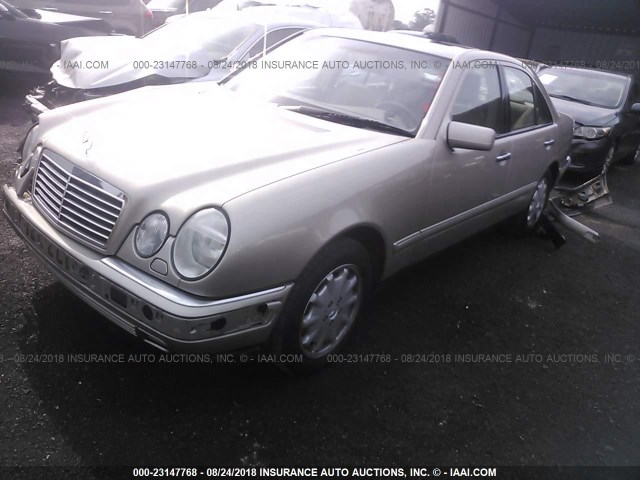 WDBJF82H7XX022503 - 1999 MERCEDES-BENZ E 320 4MATIC BEIGE photo 2