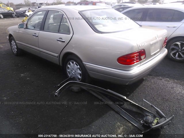 WDBJF82H7XX022503 - 1999 MERCEDES-BENZ E 320 4MATIC BEIGE photo 3