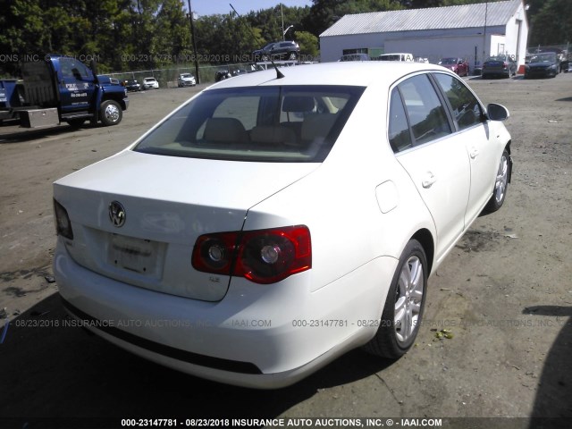 3VWEF71K87M177302 - 2007 VOLKSWAGEN JETTA WOLFSBURG WHITE photo 4