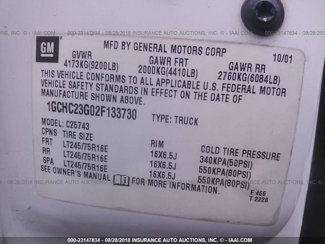 1GCHC23G02F133730 - 2002 CHEVROLET SILVERADO C2500 HEAVY DUTY WHITE photo 9