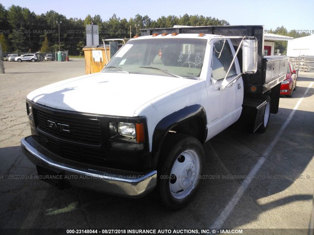 1GDKC34F3YF450844 - 2000 GMC SIERRA C3500 HEAVY DUTY WHITE photo 2